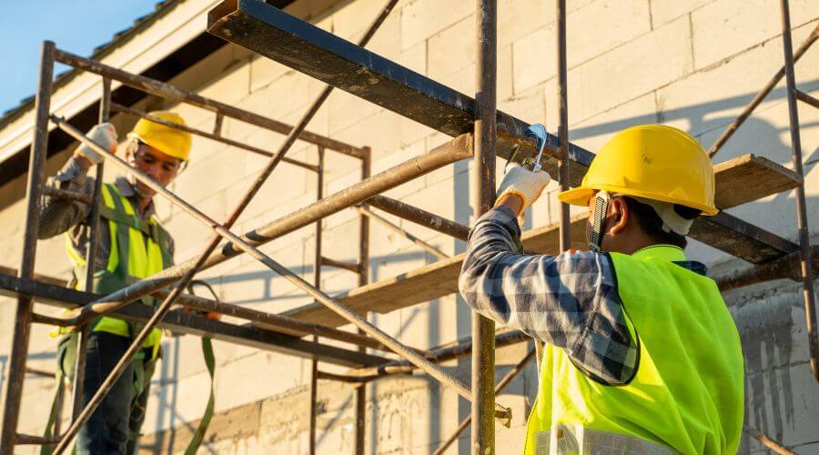 Expert Emergency Roof Repairs services in Saxon, WV